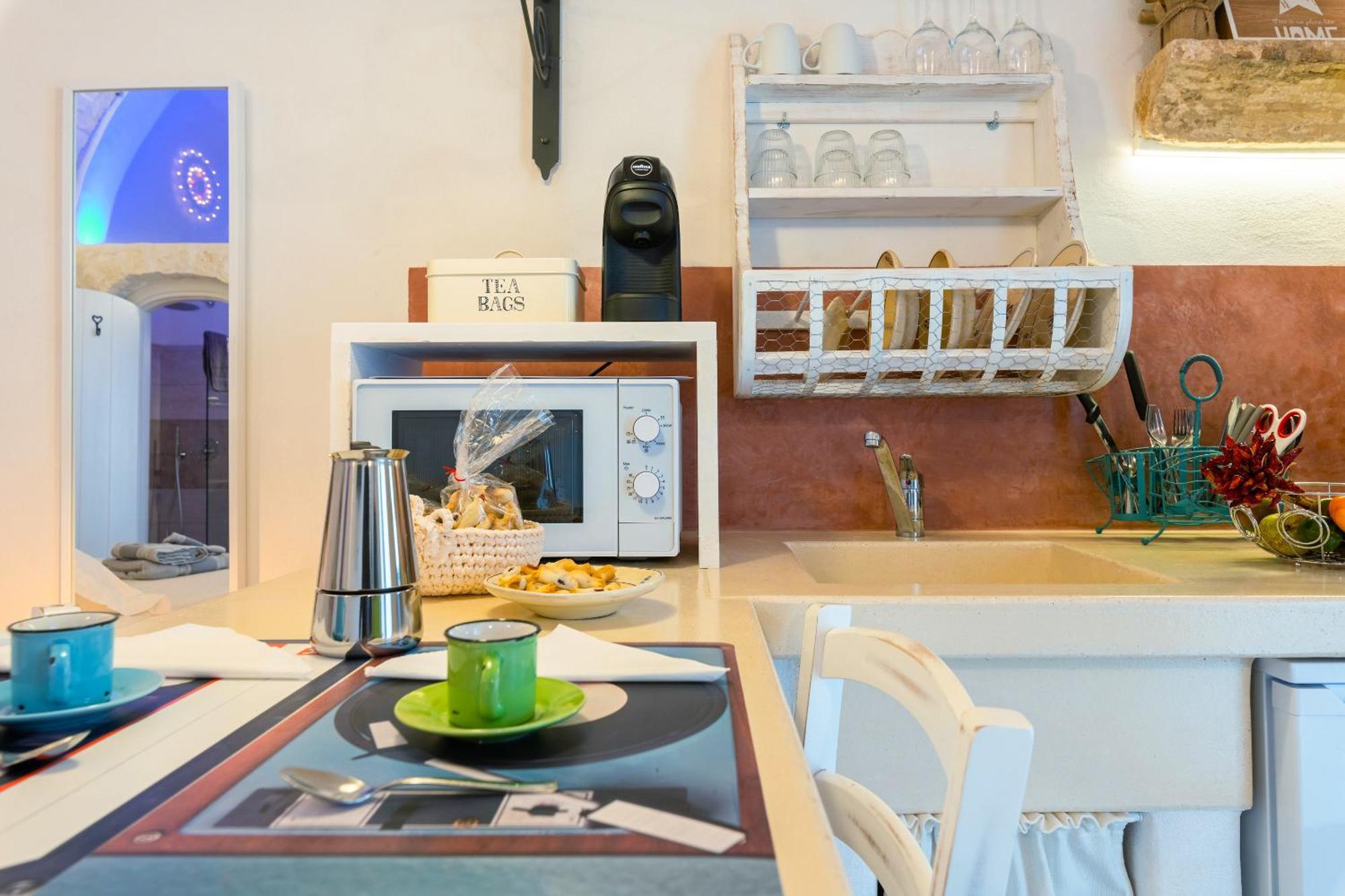 White House Flats & Studios オストゥーニ 部屋 写真